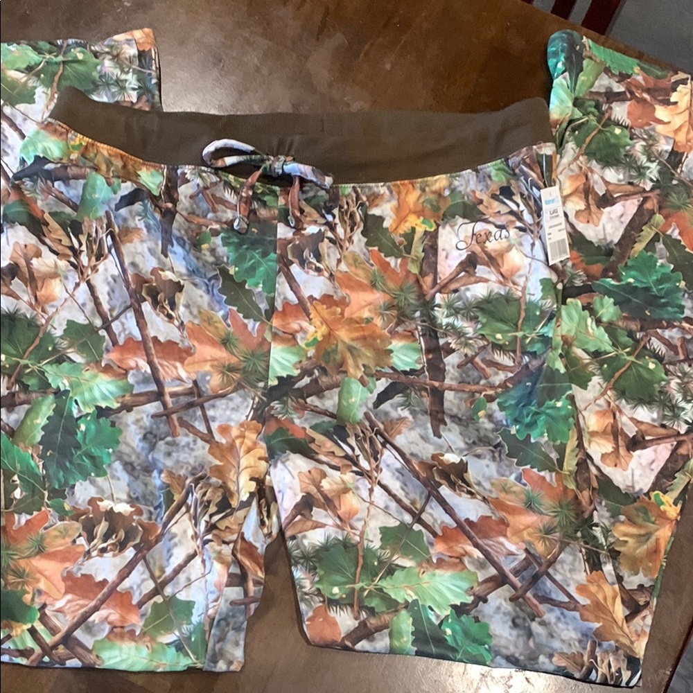 Creative Apparel Leaf Print pajama Pant size XL NWT